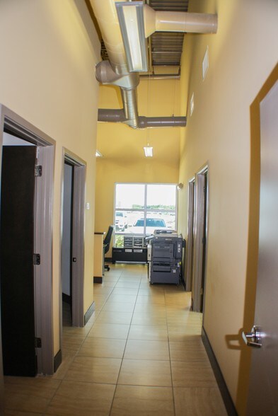 More Photos Of 10388 State Road 84, Davie Warehouse For Lease