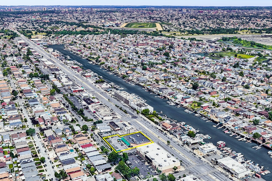 More Photos Of 16320 Crossbay Blvd, Howard Beach Supermarket For Sale