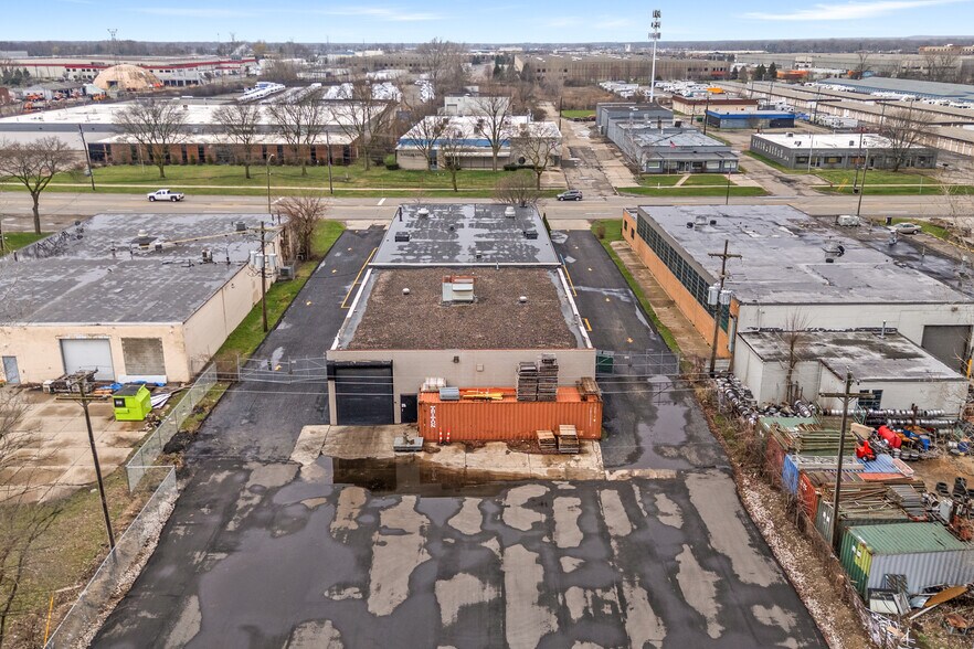 More Photos Of 12700 Inkster Rd, Redford Township Manufacturing For Sale