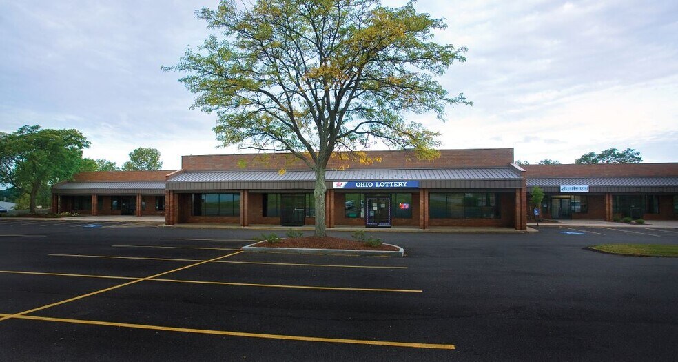 Primary Photo Of 5900-5950 Mayfair Rd, North Canton Flex For Lease