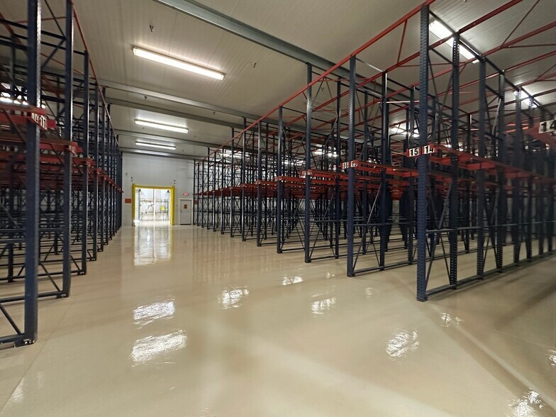 More Photos Of 625 66th Ave SW, Vero Beach Manufacturing For Sale