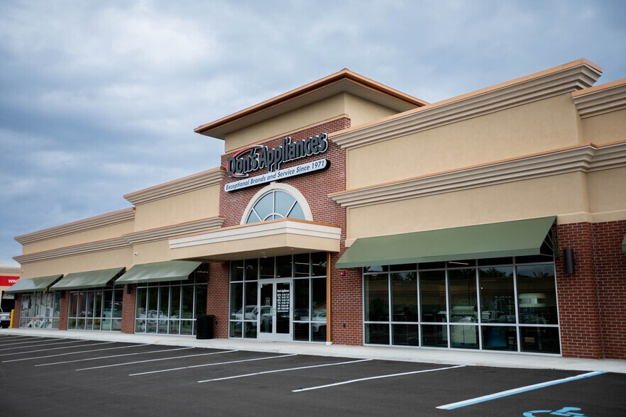 More Photos Of 200 Fort Pierpont Dr, Morgantown Unknown For Lease