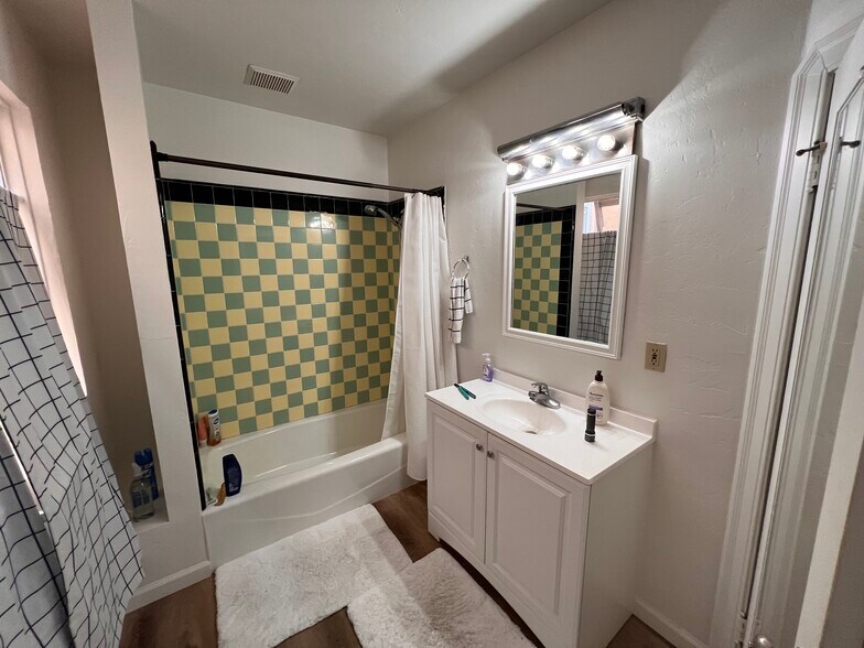 More Photos Of 118 S Murphy Ave, Sunnyvale Storefront Retail Residential For Sale