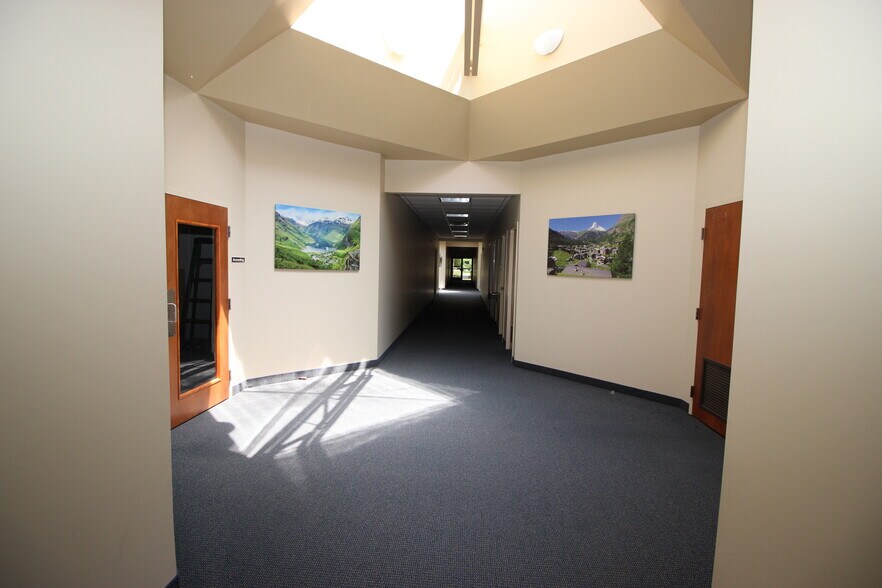 More Photos Of 455 Maryland Dr, Fort Washington Light Manufacturing For Sale