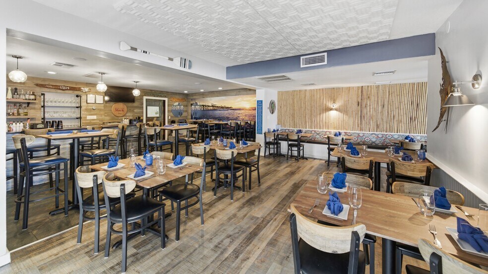 More Photos Of 17814 Gulf Blvd, Redington Shores Storefront Retail Residential For Sale