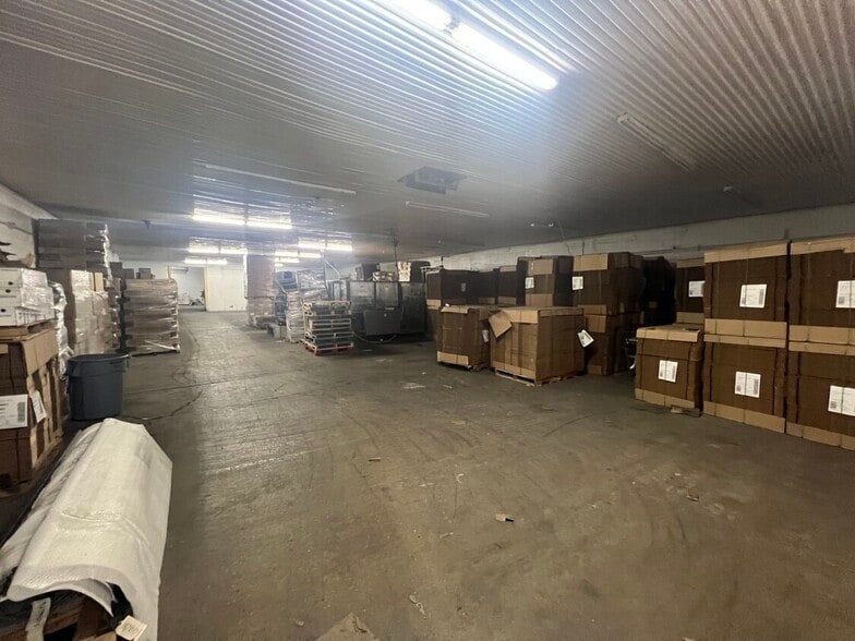 More Photos Of 175 Willow St, Toughkenamon Warehouse For Lease