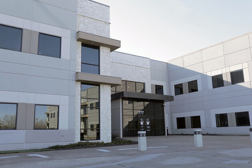 More Photos Of 777 Research Dr, Lincoln Office For Lease