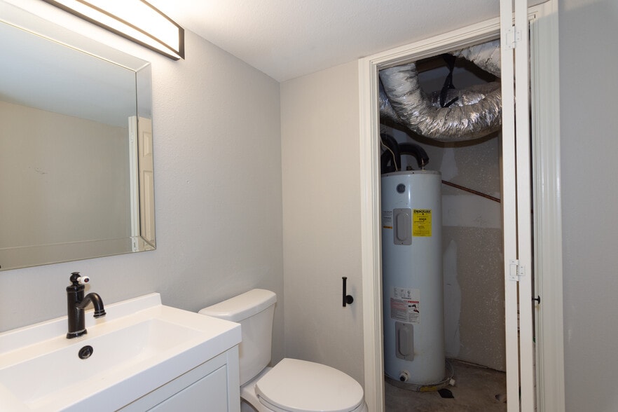 More Photos Of 114 Scofield Ave, Johnson City Apartments For Sale