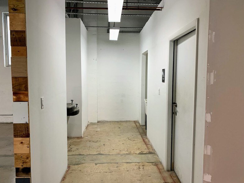 More Photos Of 330 NW 29th St, Miami Loft Creative Space For Lease