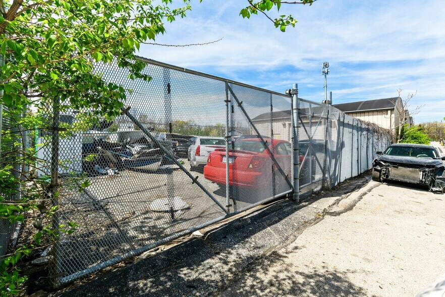 More Photos Of 470 S Nelson Rd, Columbus Warehouse For Lease