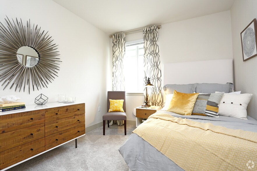 More Photos Of 1375-1411 Sycamore Ave, Hercules Unknown For Lease