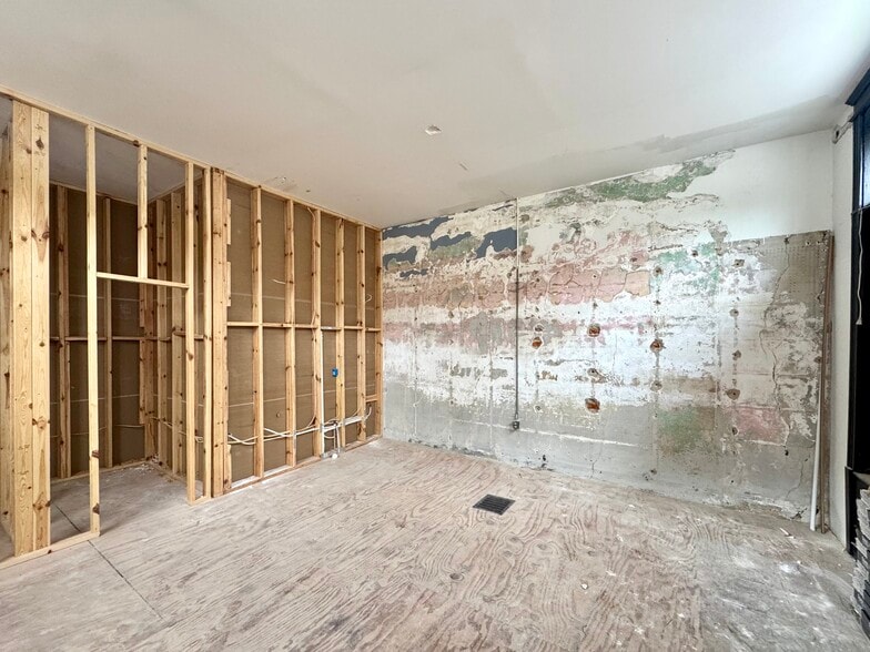 More Photos Of 335 W McMillan St, Cincinnati Apartments For Lease