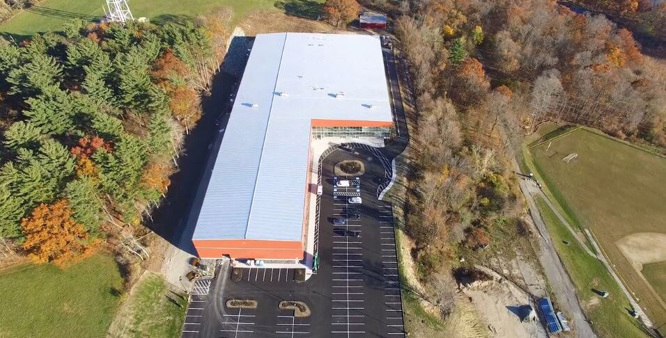 More Photos Of 15 Manning Ave, Middleton Sports And Entertainment For Lease