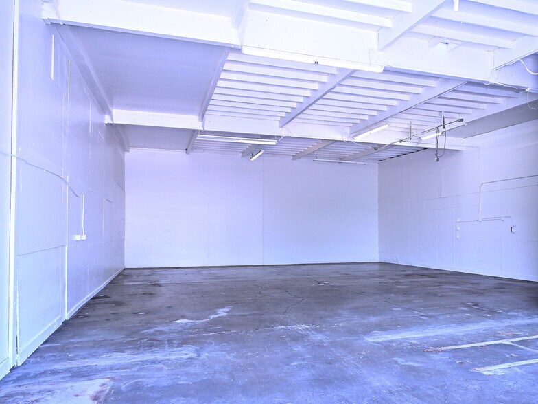 More Photos Of 49133 Milmont Dr, Fremont Warehouse For Sale