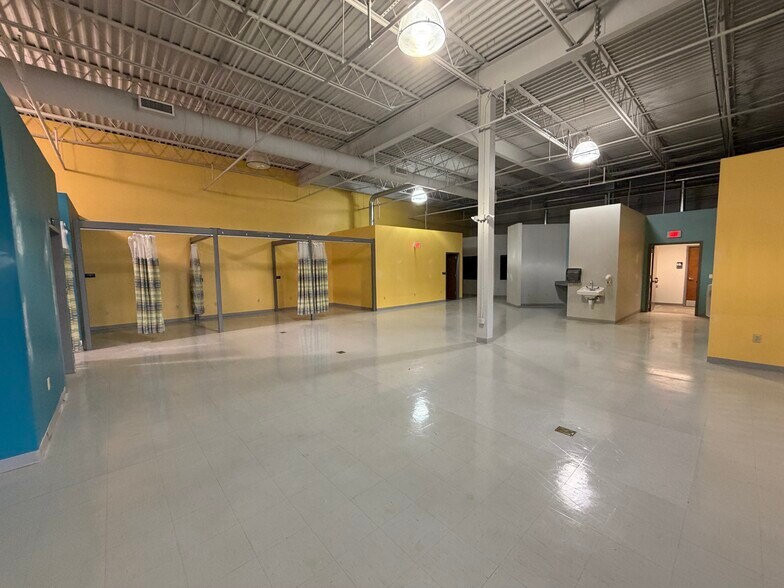 More Photos Of 3143 William Penn Hwy, Easton General Retail For Lease