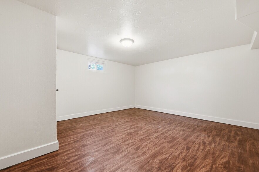 More Photos Of 1000 34th Ave, Greeley Freestanding For Sale
