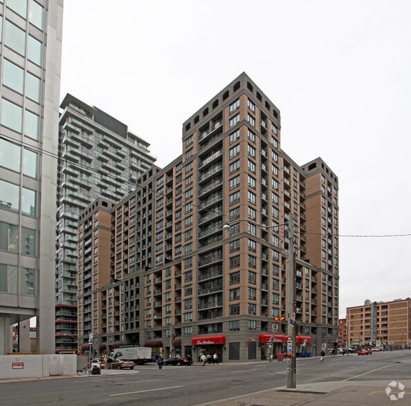 Primary Photo Of 140 Simcoe St, Toronto Apartments For Lease