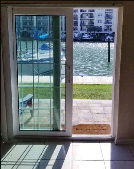 More Photos Of 223 Dolphin Pt, Clearwater Apartments For Sale