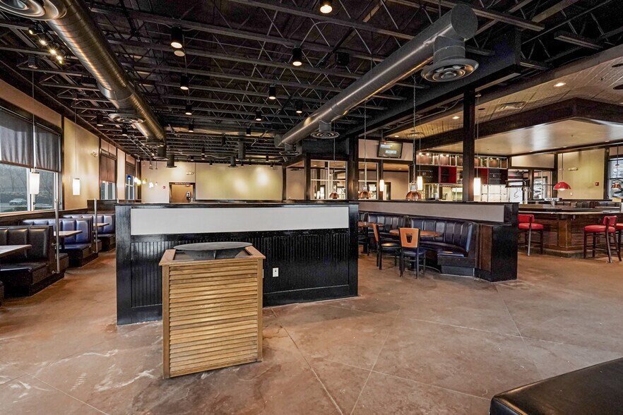 More Photos Of 208-240 Fortune Blvd, Milford Unknown For Lease