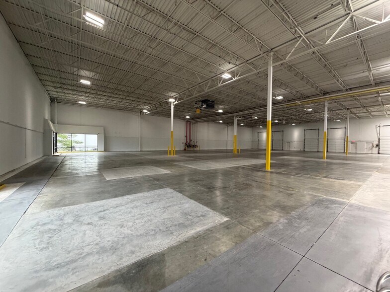 More Photos Of 7107 Industrial Rd, Florence Unknown For Lease