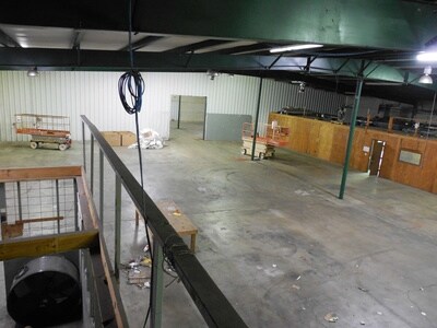 More Photos Of 3135 S Scenic Ave, Springfield Distribution For Lease