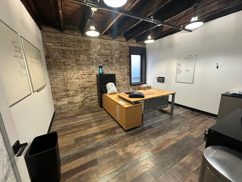 More Photos Of 203 N Marion St, Tampa Office For Sale