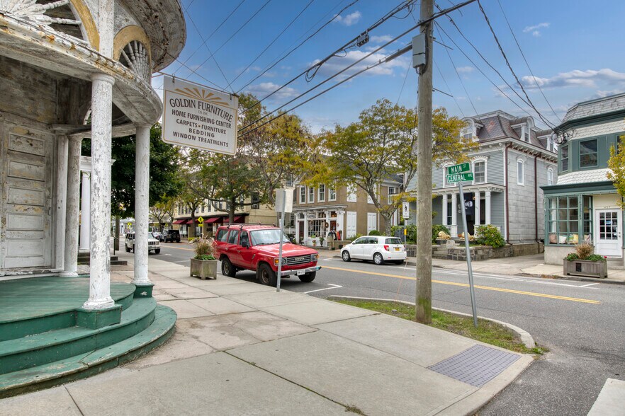 More Photos Of 434 Main St, Greenport Storefront Retail Office For Sale