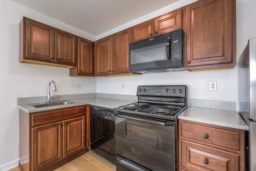 More Photos Of 3035 Harrison St, Kansas City Apartments For Sale