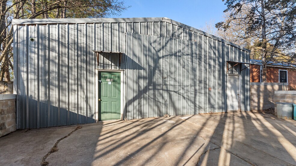 More Photos Of 1320 E Pump Station Rd, Fayetteville Light Manufacturing For Sale