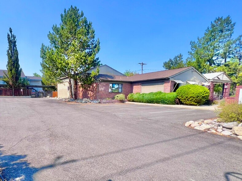 More Photos Of 3201 Lakeside Dr, Reno Medical For Sale