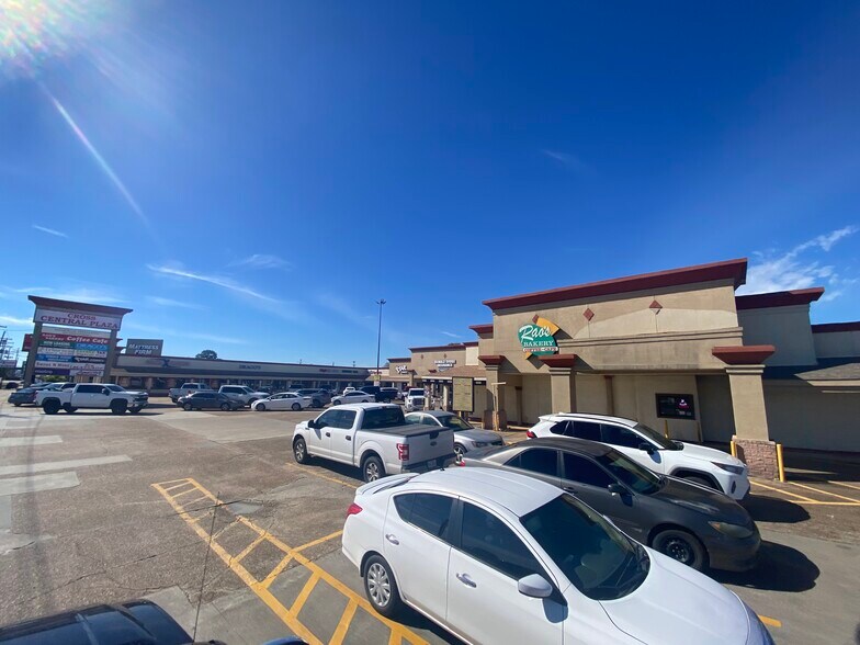 More Photos Of 3500-3536 FM 365, Nederland Unknown For Lease