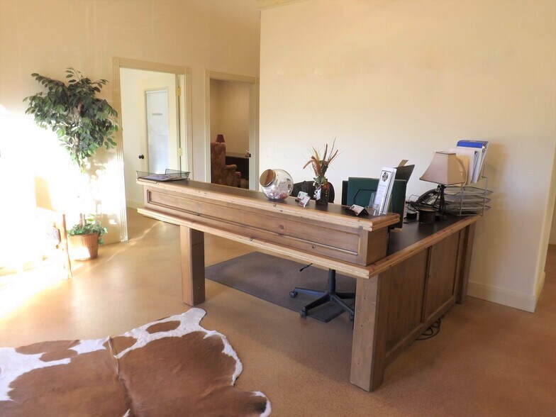 More Photos Of 4449 Highway 90, Alleyton Office For Lease