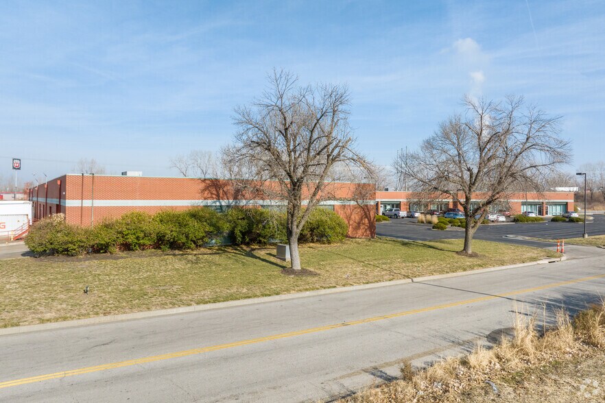 More Photos Of 7050-7098 Universal Ave, Kansas City Light Distribution For Lease
