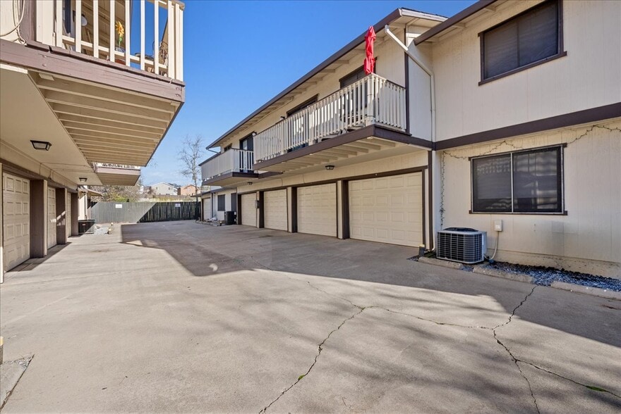 More Photos Of 3337 La Canada Dr, Cameron Park Apartments For Sale
