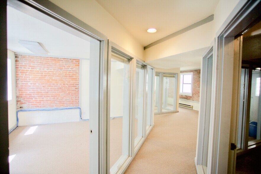 More Photos Of 1318 SW 12th Ave, Portland Office For Sale