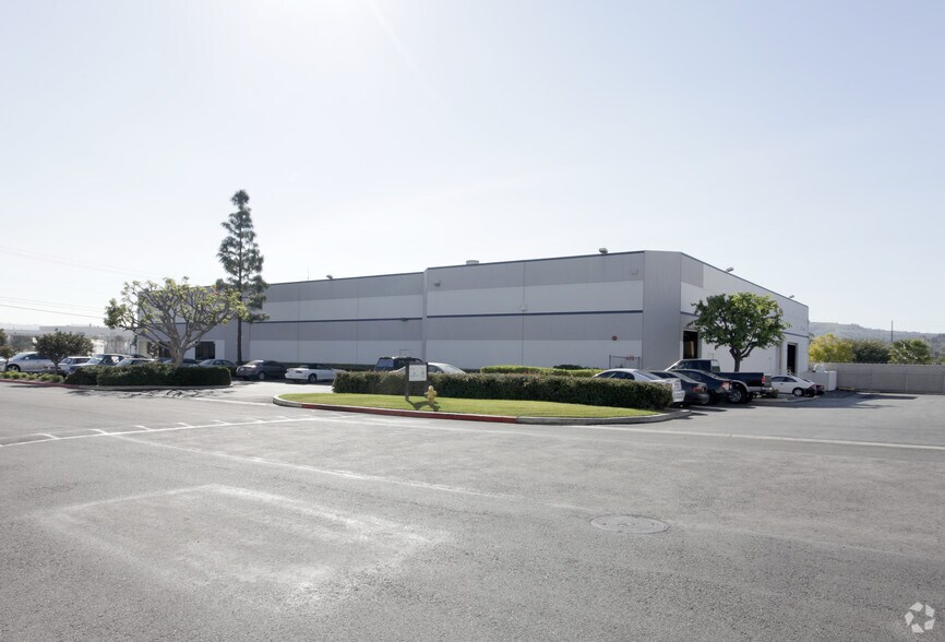 More Photos Of 17990 E Ajax Cir, City of Industry Warehouse For Lease