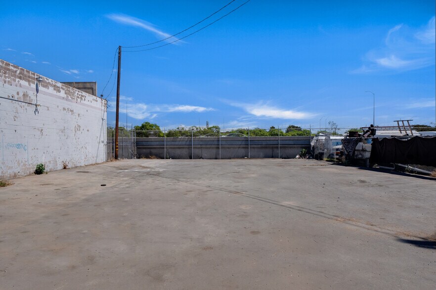 More Photos Of 10920 S La Cienega Blvd, Inglewood Warehouse For Sale