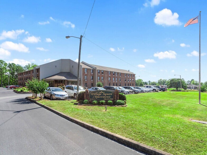 More Photos Of 100 Village Sq, Russellville Apartments For Sale