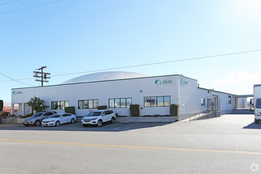 More Photos Of 5540 W 104th St, Los Angeles Warehouse For Lease