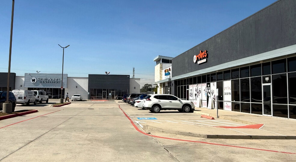 More Photos Of 11501 N Sam Houston Pky E, Humble Unknown For Lease