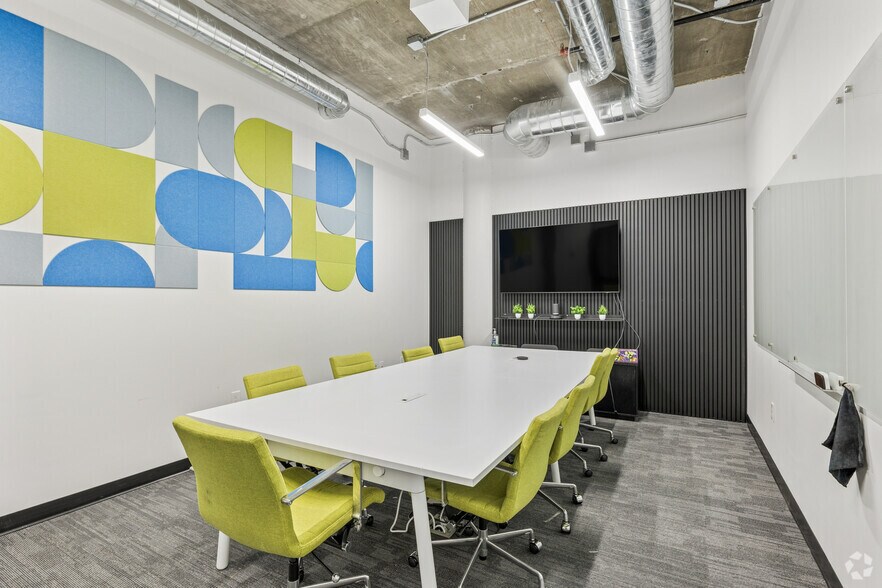 More Photos Of 204 12th St, Des Moines Office For Lease