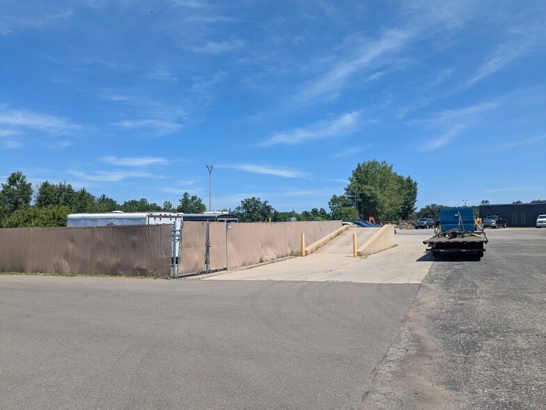 More Photos Of 12801 Silver Lake Rd, Brighton Manufacturing For Sale