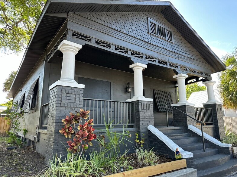 Primary Photo Of 2009 N Armenia Ave, Tampa Freestanding For Lease