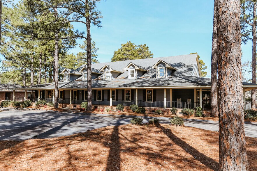 More Photos Of 70 Memorial Dr, Pinehurst Medical For Lease