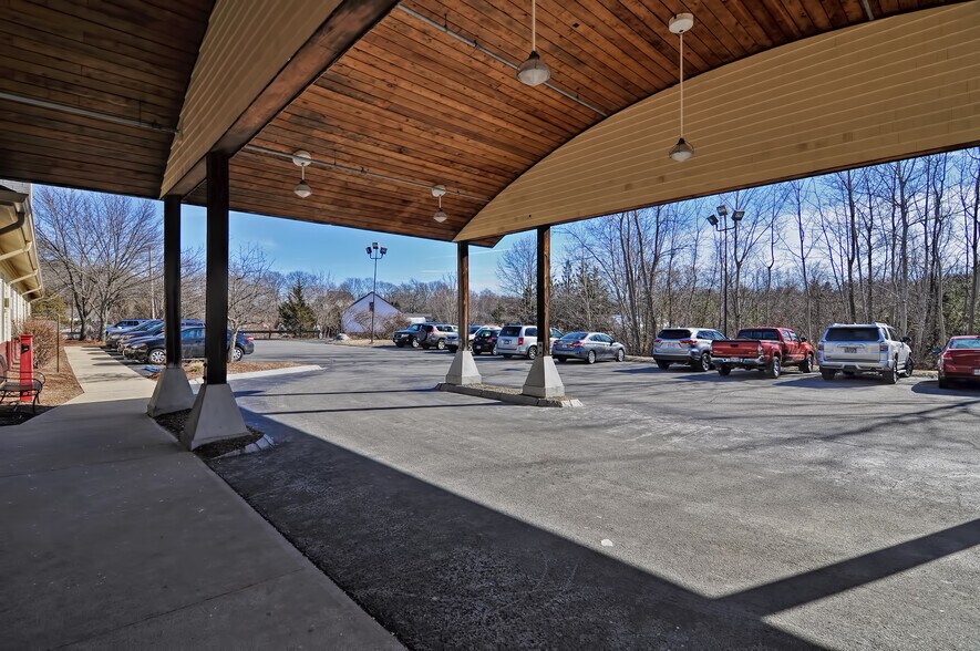 More Photos Of 440 E Central St, Franklin Medical For Lease