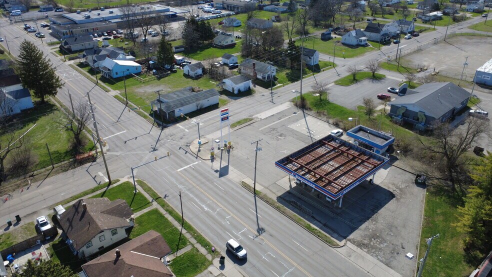 More Photos Of 701 W Memorial Dr, Muncie Service Station For Lease