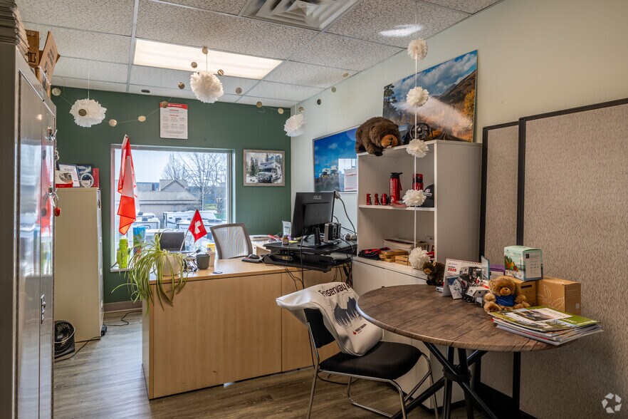 More Photos Of 747 Cliveden Pl, Delta Warehouse For Lease