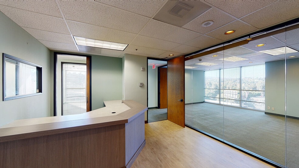 More Photos Of 16133 Ventura Blvd, Encino Office For Lease