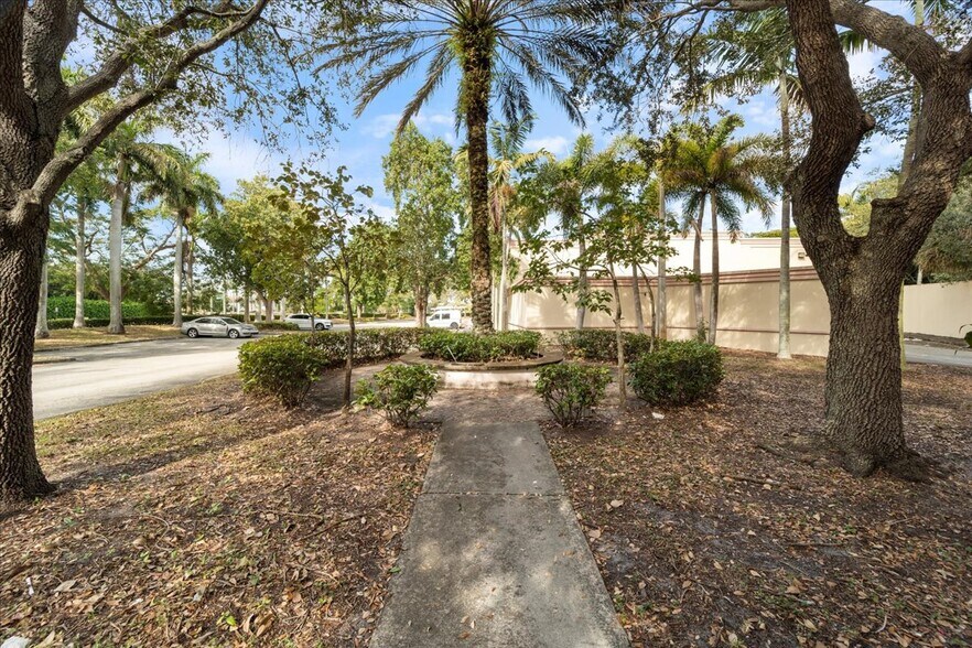 More Photos Of 12750 S Military Trl, Boynton Beach Drugstore For Sale