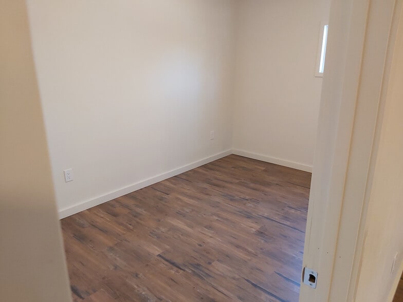 More Photos Of 350 SE Lilly Ave, Corvallis Apartments For Sale